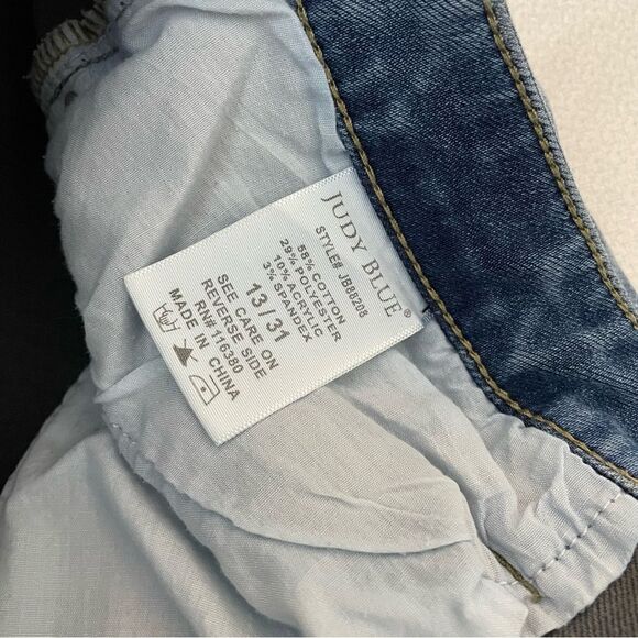 Judy Blue Thermadenim Undone Hem High Rise Boyfriend Ankle Stretch Jean Size 31 - Picture 10 of 10